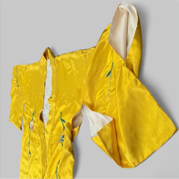 Vintage Japanese Kimono Yellow Gold Silk Satin Embroidered Peony Kosode Robe - Picture 3 of 15